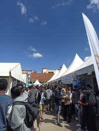 Durant le salon des étudiants au Lycée Jean Joseph Rabearivelo, Antananarivo