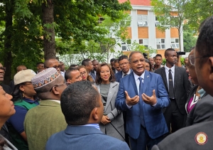 Le Premier ministre, Rajaonarivelo Herintsalama, rappelle que nul ne doit &ecirc;tre au-dessus de la loi.