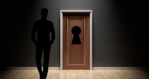 Le mystère derrière chaque porte ouverte soit chaque niveau suivant caractérise l’escape game.