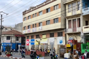 Les manifestations perturbent grandement les commerces dans le centre-ville.