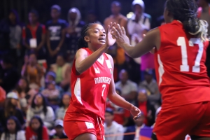 Harisoa Christiane, la joueuse d&#039;Ankoay double médaillé d&#039;or en basket 3x3 et 5x5, sera un des stagiaires en Camps de basket d&#039;élite en tant que coach à Bamako Mali