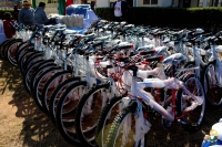 52 animateurs laitiers dans tout Madagascar ont obtenu des bicyclettes 