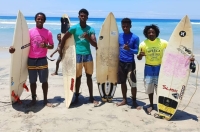 Ici, les surfeurs lors d’une formation à Fort Dauphin en Novembre 2022