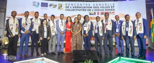 Photo de groupe à l&#039;issu de la rencontre.