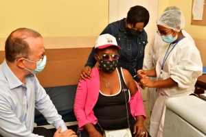 L’OMS maintient l&#039;élan acquis dans les campagnes de vaccination, en mettant l&#039;accent sur les groupes hautement prioritaires, une excellente occasion de renforcer le système  de santé à Madagascar
