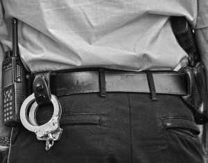 La limite qui sépare le processus d’arrestation policière normal et la violence policière est infime. 