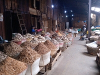 Le grand marché de fruits de mer séchés à Isotry Antananarivo