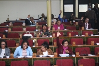 Le vote du Code minier à l'Assemblée nationale.