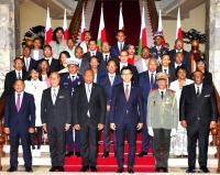 Le gouvernement malgache, dirigé par Ntsay Christian, comprend 27 Ministres, 2 Secrétaires d’Etat et 3 Vice-ministres.