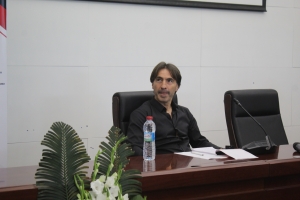 Corentin Martins, sélectionneur des Barea lors de sa présentation au stade Barea Mahamasina.