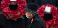 La Reine Elisabeth II décède à l’âge de 96 ans. 