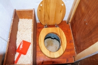 Un exemple de toilette sèche
