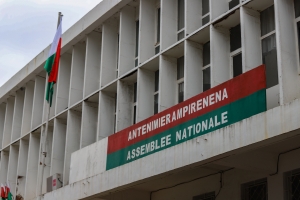 Une fois de plus, l&#039;assemblée nationale sera le théâtre d&#039;un débat houleux entre parlementaires et ministres. 