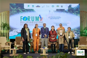 Les panelistes du forum lors de la première journée.