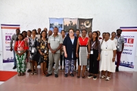 L’ambassade des Etats Unies à Madagascar Claire Pierangelo assiste les 20 professeurs d’anglais bénéficiaires de la formation AE TOT