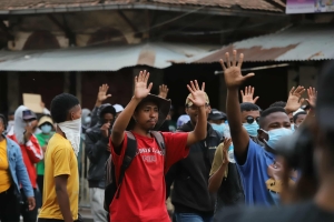 &Agrave; Antananarivo, les manifestants r&eacute;clament d&eacute;sormais la d&eacute;mission du pr&eacute;sident Andry Rajoelina