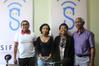 (De gauche à droite) Ny Ranto Rabarison-membre de Raro Aro Mada, Andrea-Journaliste Studio Sifaka, Damy Govina-Spécialiste en diversité culturelle, Tiana Ravaloson-président de l’ONG Tokontany Iraisana