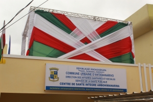 Le tout neuf centre de santé intégré d&#039;Ambohimanarina ouvre officiellement ses portes.
