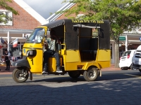 Le tuk tuk est le principal moyen de transport à Mananjary. 