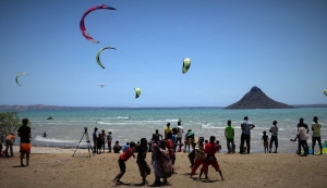 L’ambiance « Festikite » dans la baie des Sakalava, Antsiranana.