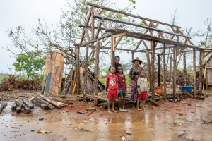 Des victimes du cyclone Emnati.