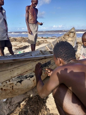 Immatriculation d&#039;une pirogue.