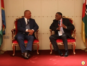Le premier ministre Christian Ntsay lors de son arrivé à Luanda, en Angola.