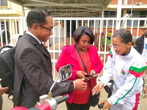 Gangstabab, Lily Rafaralahy et Cl&eacute;mence Raharinirina &agrave; Anosy. 