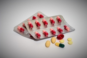 L&#039;État suspend temporairement l&#039;autorisation d&#039;ouverture des dépôts de médicaments.