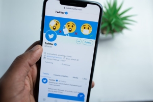 L&#039;analyse des profils se fait parfois sur Twitter. 