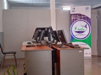 Les ordinateurs à disposition des jeunes dans le centre I-Tafa.