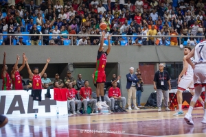 Tir à trois points de Elly lors de la victoire face à l’Egypte samedi au palais des sports Mahamasina.