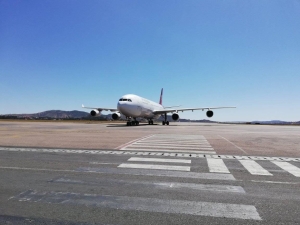 Un avion de la compagnie aérienne malgache sur le tarmac d&#039;Ivato.