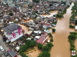 Depuis des jours, plusieurs quartiers de la capitale et de la périphérie sont sous les eaux.