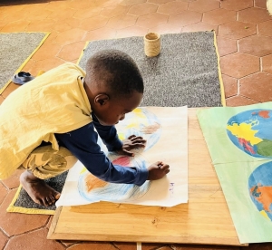 L'Akanin'ny Kilonga pratique la p&eacute;dagogie Montessiru