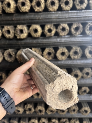 Voilà à quoi peut ressemblée une briquette non carbonisée, alternative au charbon et au bois de chauffe.