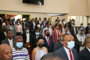 Lors de l’ouverture de la deuxième session parlementaire ordinaire au bureau de l’Assemblée nationale à Tsimbazaza, le 19 octobre 2021.