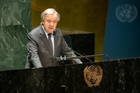 António Guterres s'exprimant lors de la session extraordinaire d’urgence.