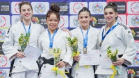 Laura Rasoanaivo, médaillée d’or malgache de judo (2e à gauche)